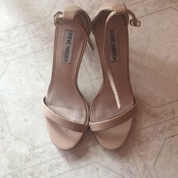 Steve Madden nude heels - Picture 2 of 3